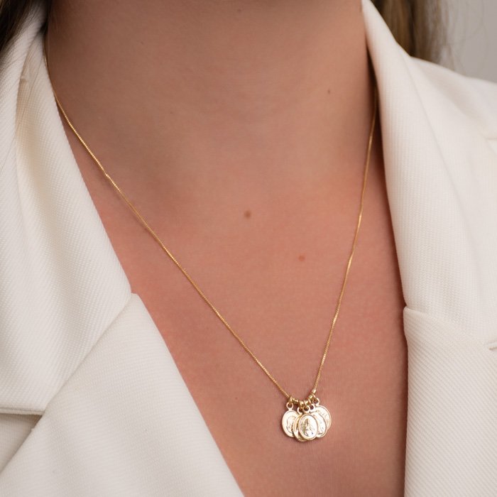 COLAR DOURADO VENEZIANA COM PINGENTE DE SANTOS