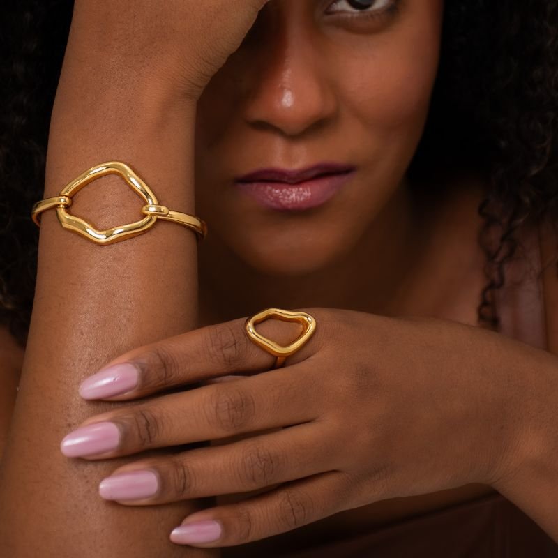 BRACELETE DOURADO GEOMÉTRICO