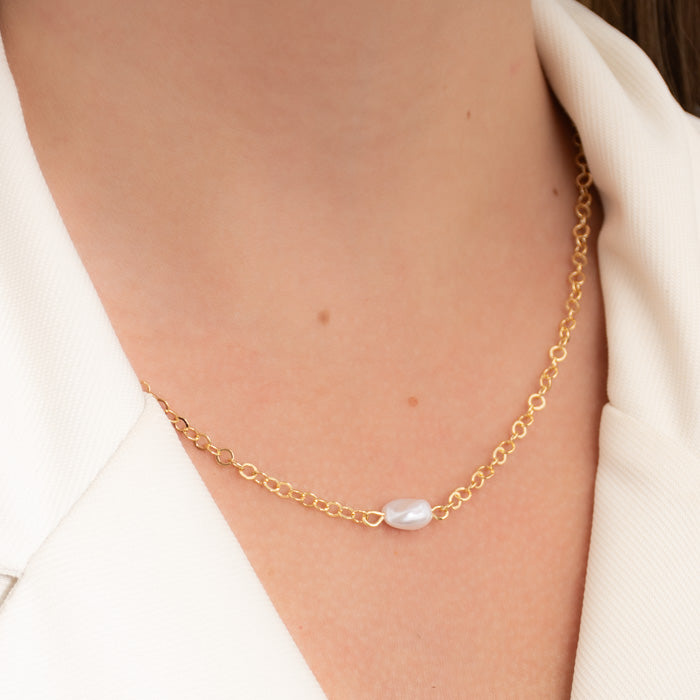 CHOKER PÉROLA ORGÂNICA NA CORRENTE DE ELOS REDONDOS