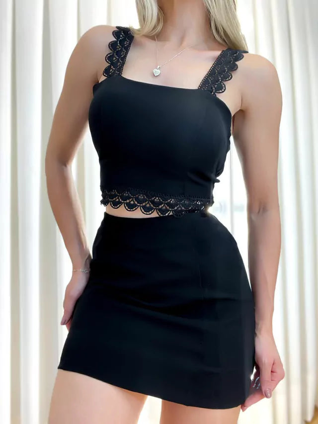 Conjunto Feminino Alfaiataria Short Saia e Cropped Renda