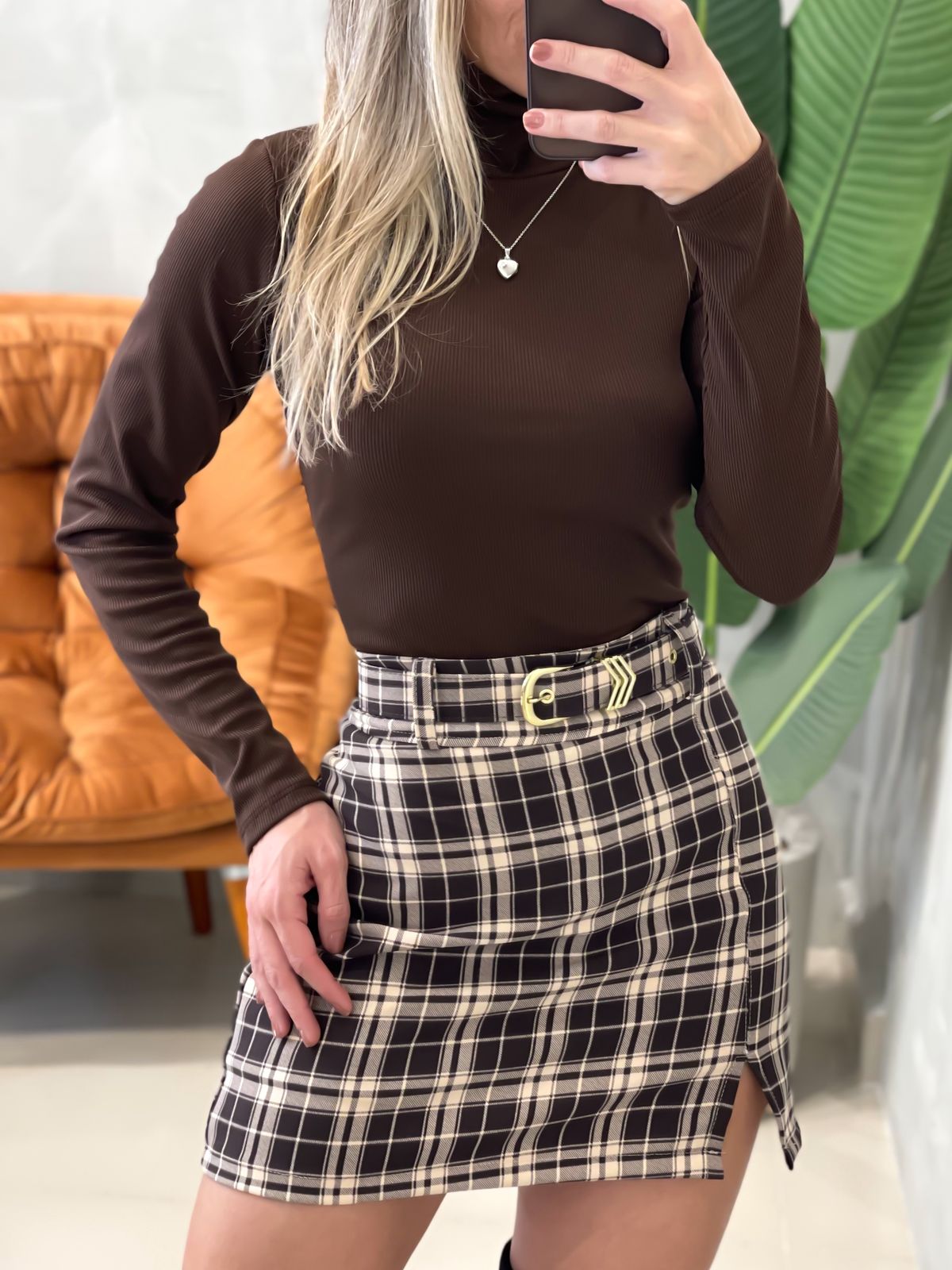 Shorts Saia Xadrez com Cinto