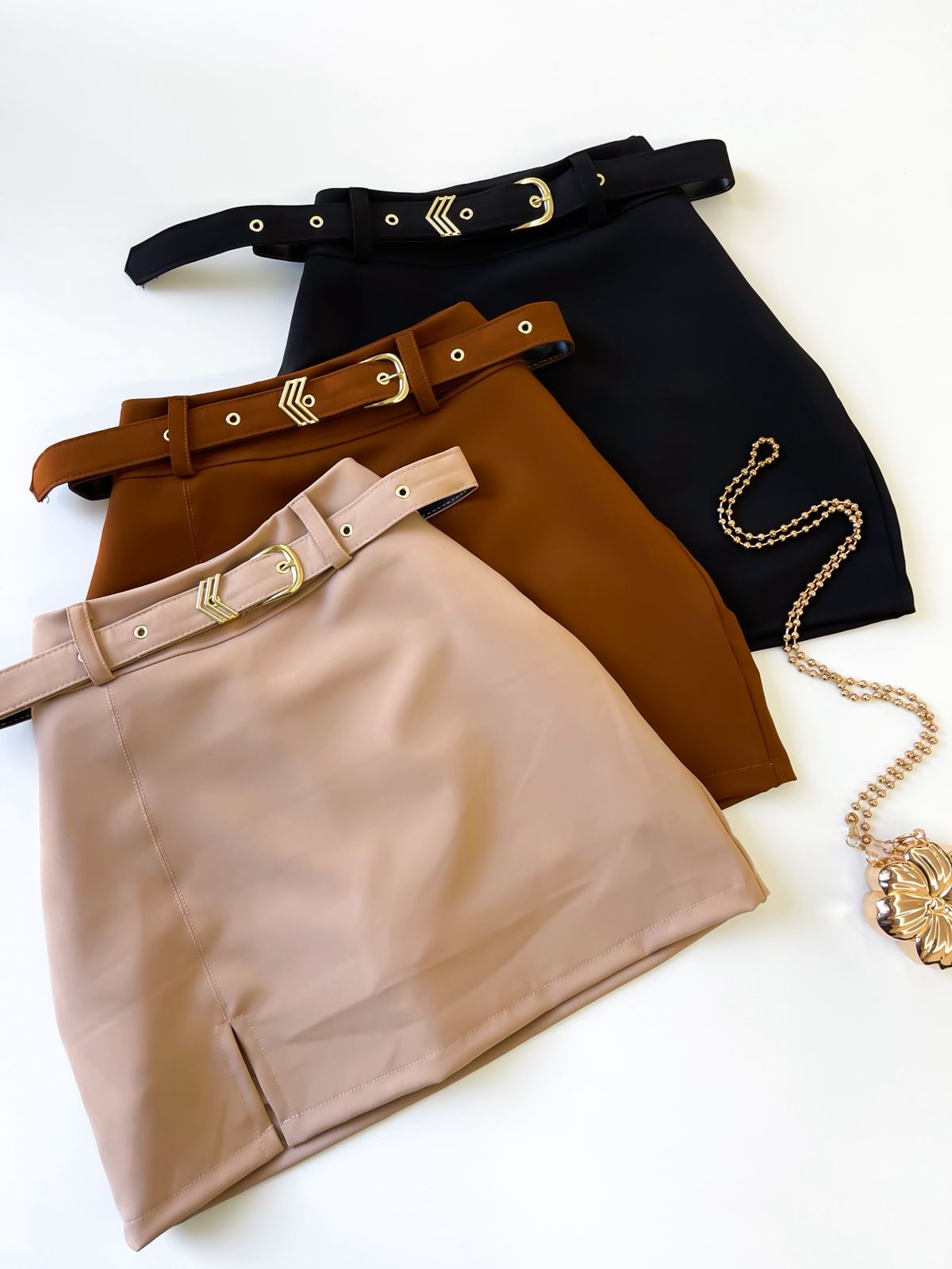 Shorts Saia em Alfaiataria com Cinto