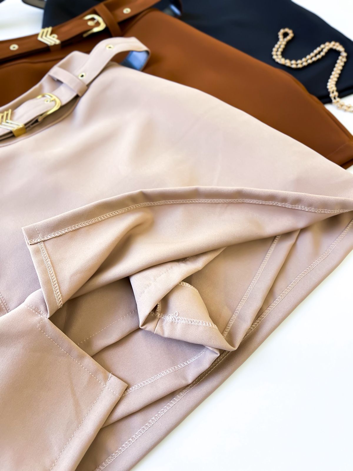 Shorts Saia em Alfaiataria com Cinto