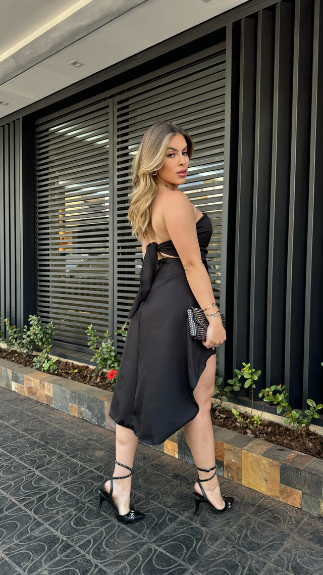 Vestido Curto em Alfaiataria Assimétrico sem Alça