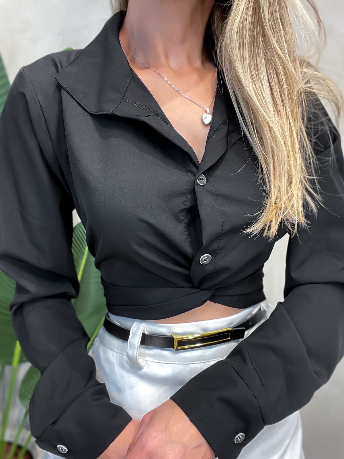 Camisa Cropped Manga Longa Transpassado com Amarração