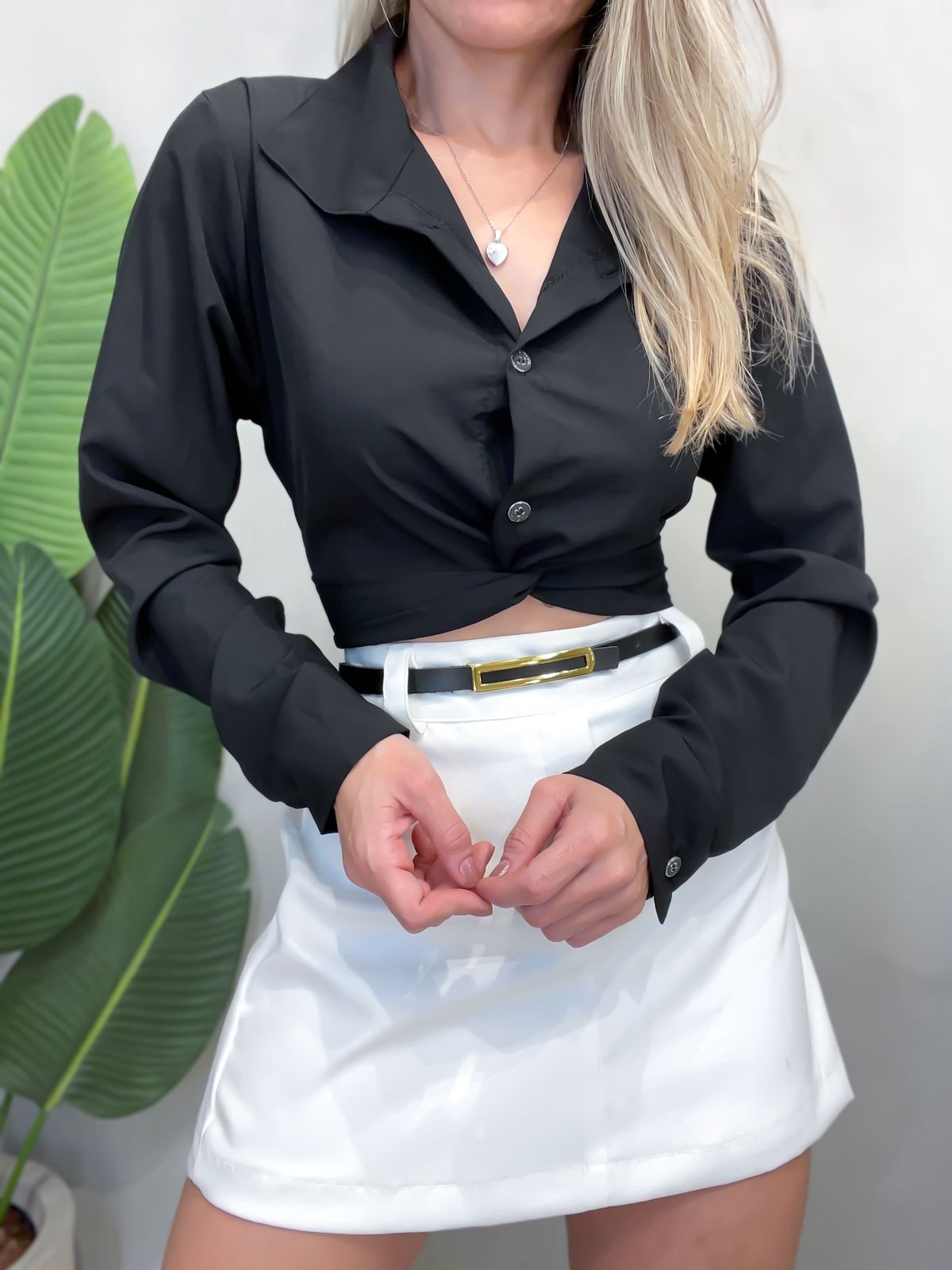 Camisa Cropped Manga Longa Transpassado com Amarração